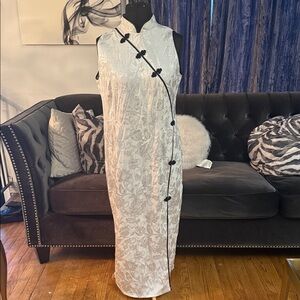 Elegant White Floral Cheongsam Dress